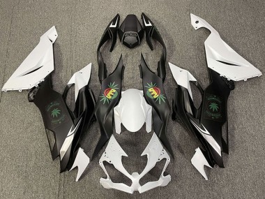 2019-2022 Kawasaki ZX6R Motorcycle Fairings - White Black Happy Face UK