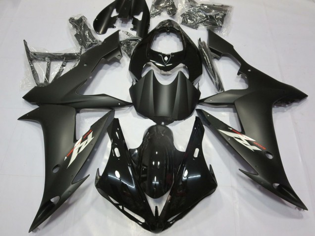 2004-2006 Yamaha R1 Motorcycle Fairing - Glossy Black Matte Black UK