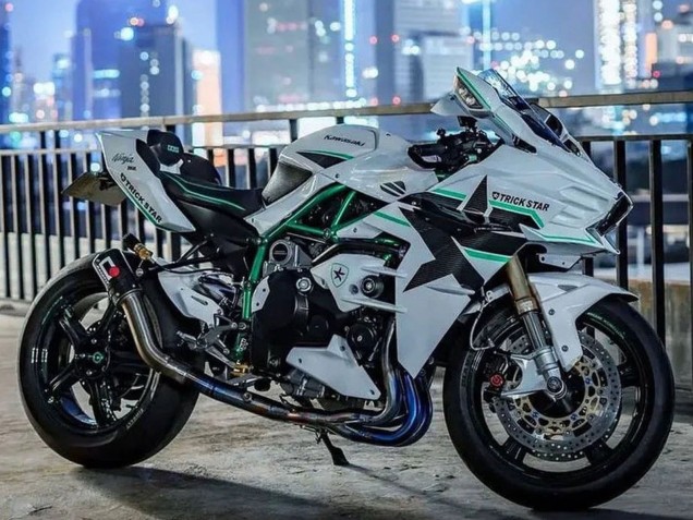 2015-2022 Kawasaki Ninja H2 Motorcycle Fairings - White with Green Lines UK