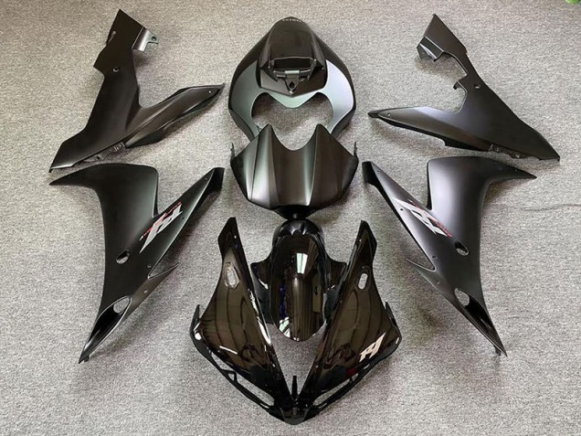04-06 Matte Black Style R1 Fairings 04-06 Matte Black Style R1 Fairings