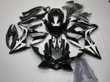 09-16 Black and White GSXR 1000 Fairings