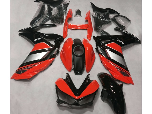 15-18 Red Yamalube R3 Fairings 15-18 Red Yamalube R3 Fairings